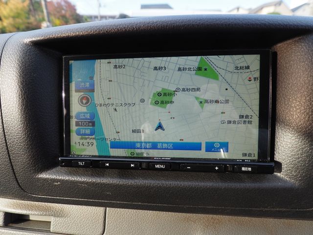 NISSAN NV350 CARAVAN 2013