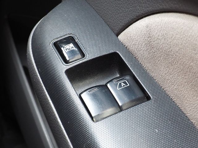 NISSAN NV350 CARAVAN 2013