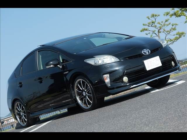 TOYOTA PRIUS 2013