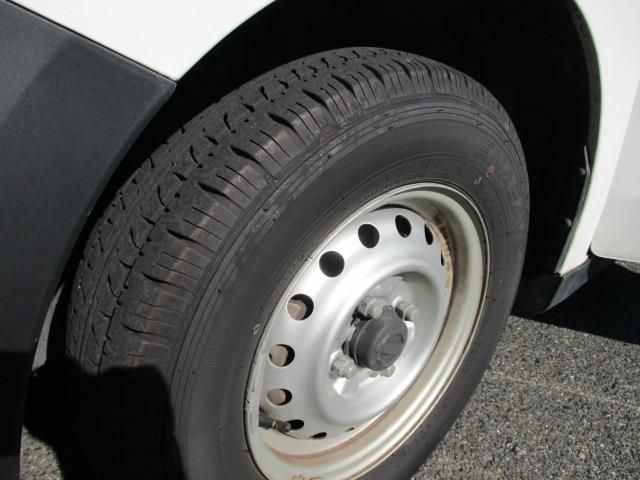 NISSAN NV150 AD 2WD 2020