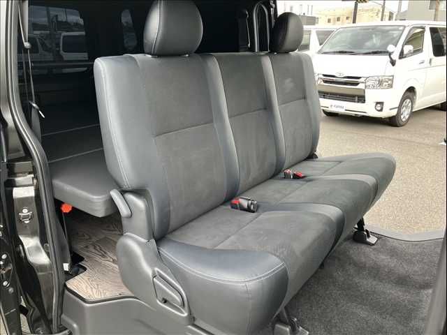 TOYOTA HIACE van 2WD 2022