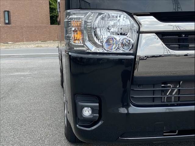 TOYOTA HIACE van 2WD 2022