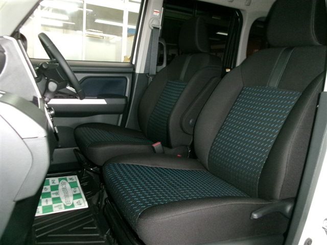 TOYOTA ROOMY 4WD 2023