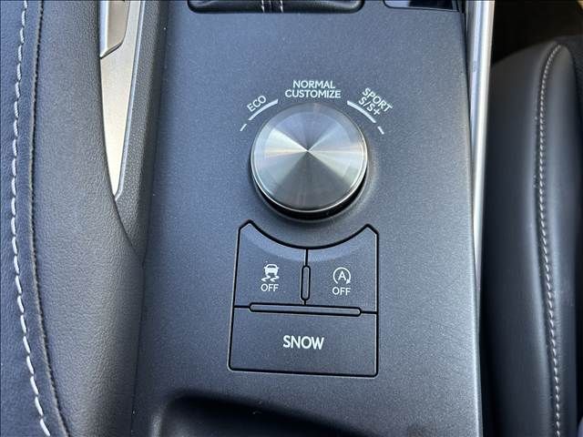 TOYOTA LEXUS IS200t 2017