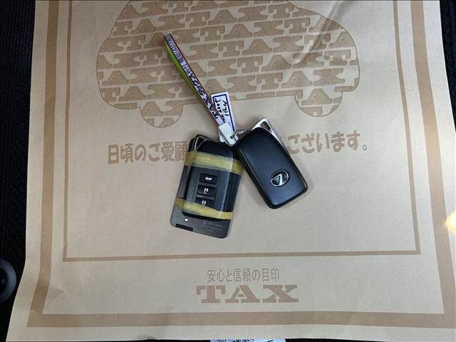 TOYOTA LEXUS IS200t 2017