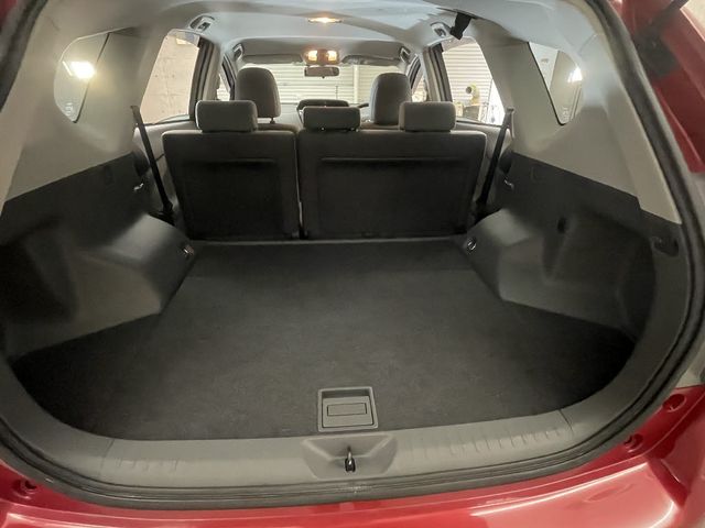 TOYOTA PRIUS Alpha 2013