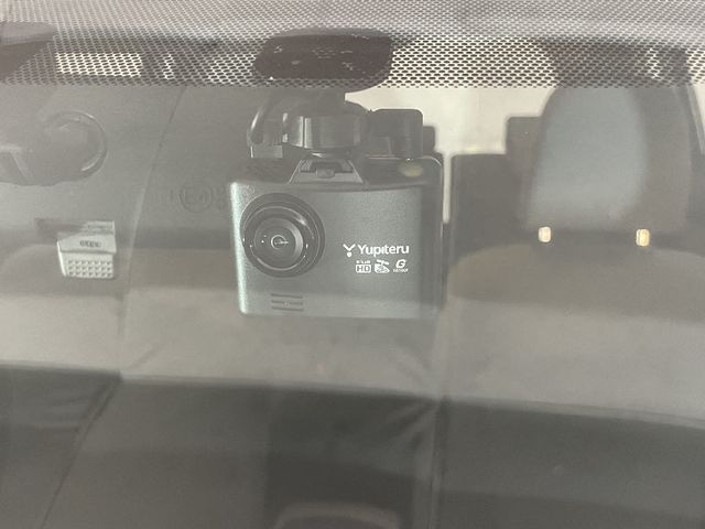 TOYOTA PRIUS Alpha 2013