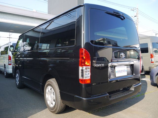 TOYOTA HIACE van 4WD 2025