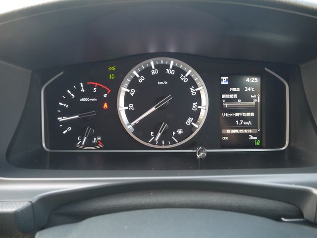 TOYOTA HIACE van 4WD 2025