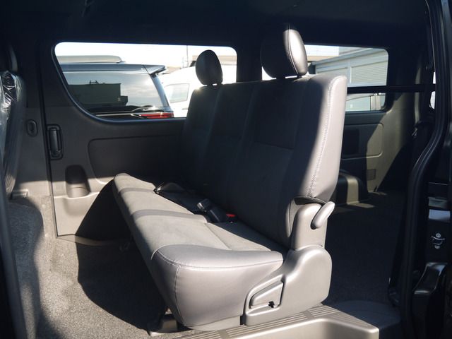 TOYOTA HIACE van 4WD 2025