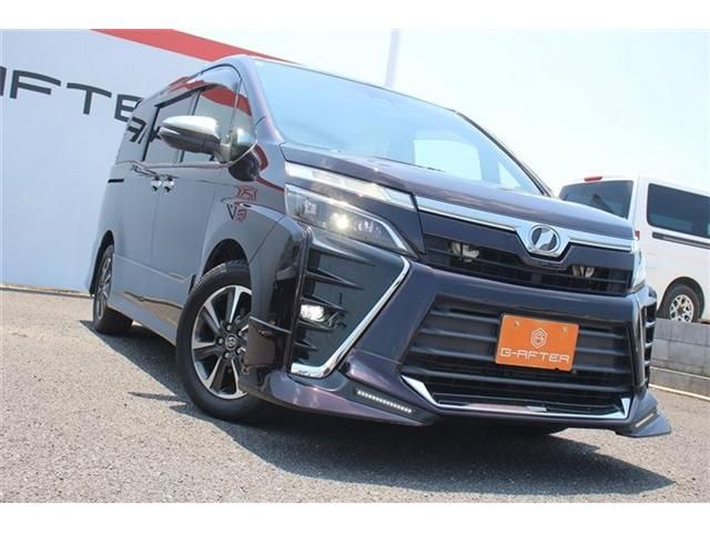TOYOTA VOXY 2018