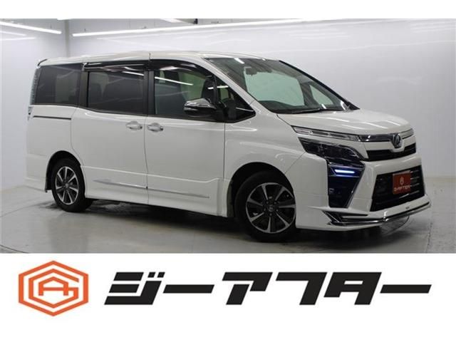 TOYOTA VOXY 2019