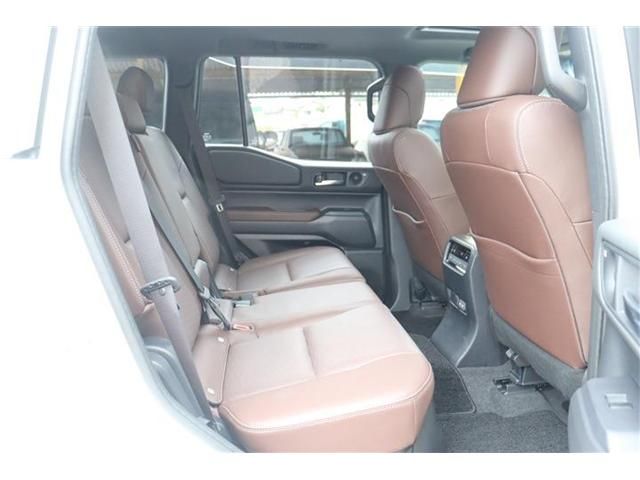 TOYOTA LANDCRUISER 250 2024