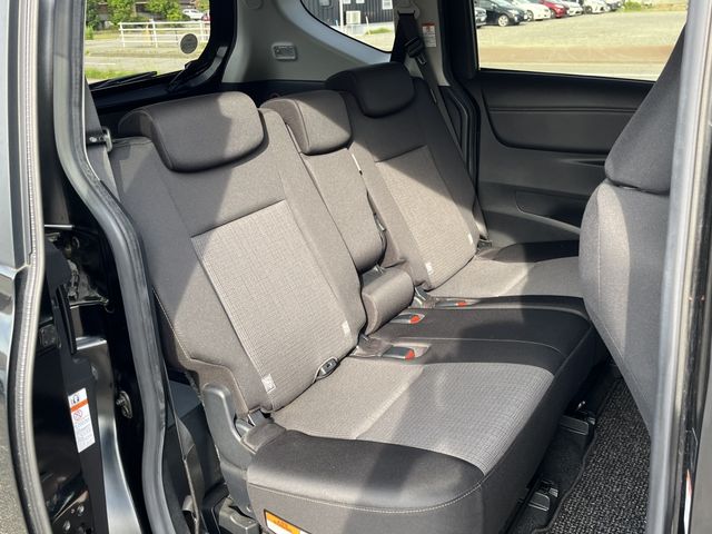 TOYOTA SIENTA HYBRID 2021