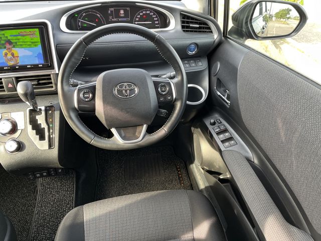 TOYOTA SIENTA HYBRID 2021