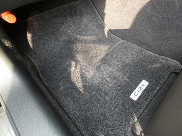 NISSAN CIMA HYBRID 2017