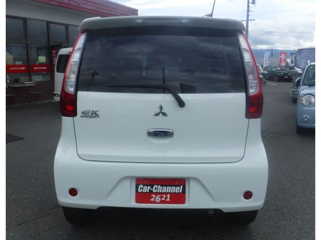 MITSUBISHI eK WAGON 2014