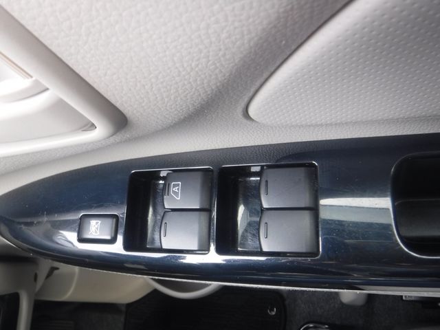 MITSUBISHI eK WAGON 2014