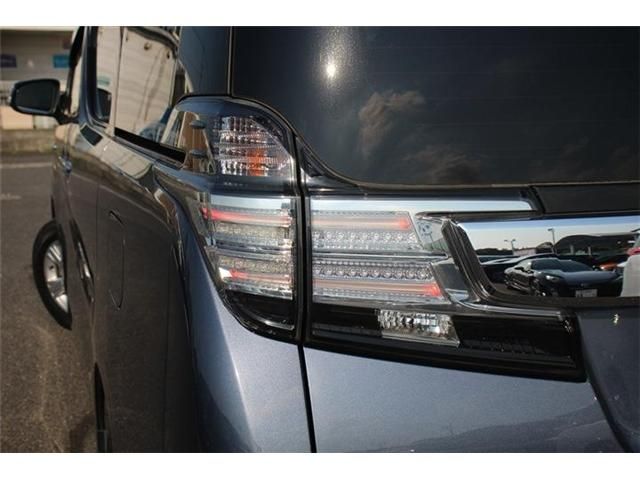 TOYOTA VELLFIRE  HYBRID 4WD 2015