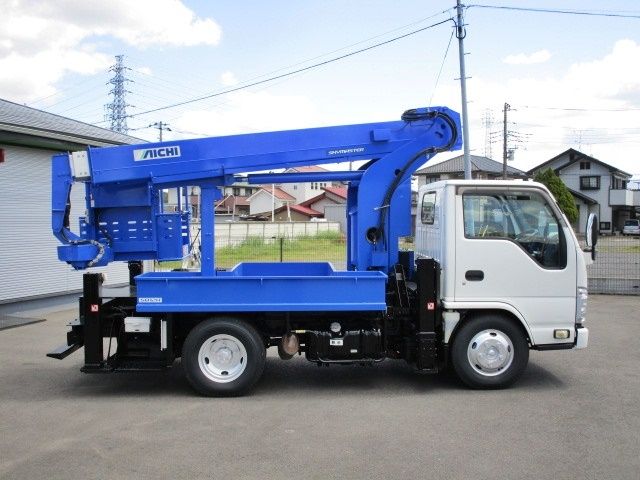 ISUZU ELF 2014