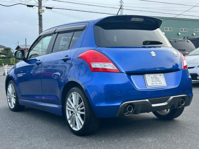 SUZUKI SWIFT 2015