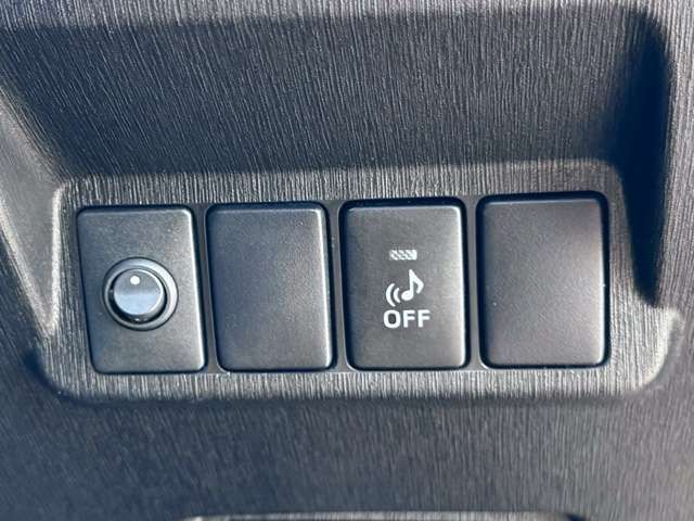 TOYOTA PRIUS Alpha 2015