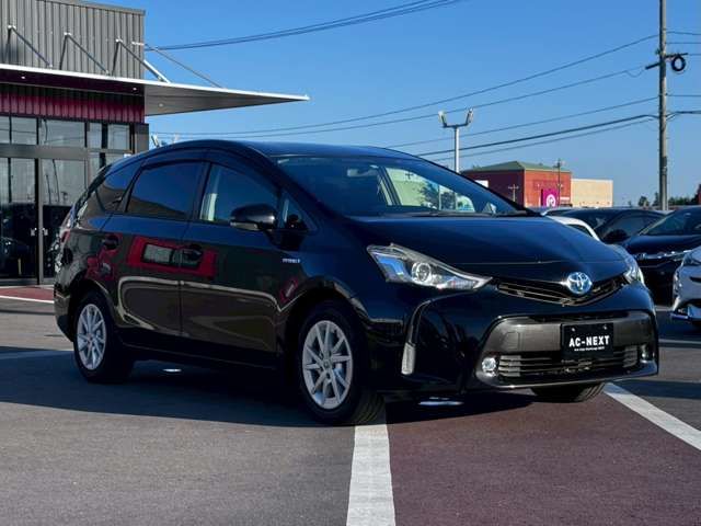 TOYOTA PRIUS Alpha 2015