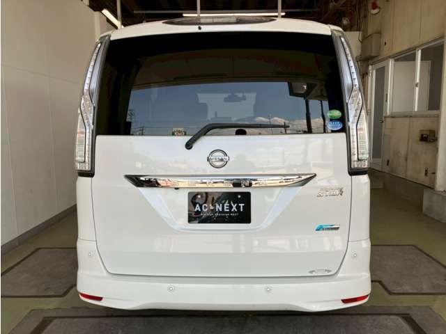 NISSAN SERENA  S-HYBRID 2014