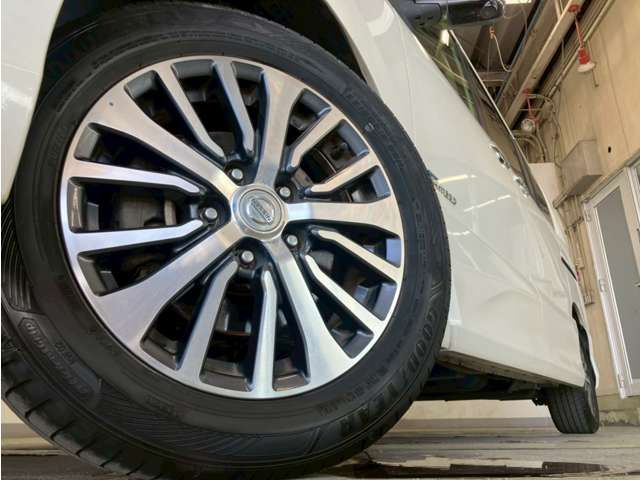 NISSAN SERENA  S-HYBRID 2014