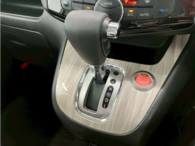 NISSAN SERENA  S-HYBRID 2014