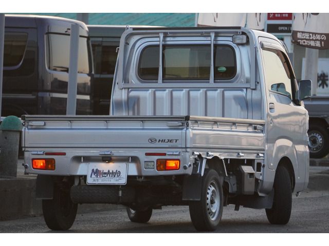 DAIHATSU HIJET truck 4WD 2016