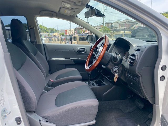 NISSAN NV150 AD 2WD 2017