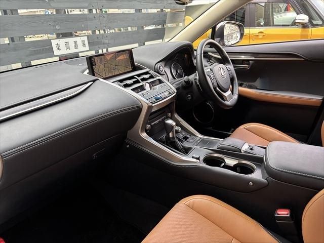 TOYOTA LEXUS NX300h 2018