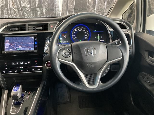 HONDA SHUTTLE HYBRID 4WD 2015