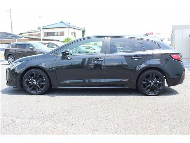 TOYOTA COROLLA TOURING HYBRID 2022