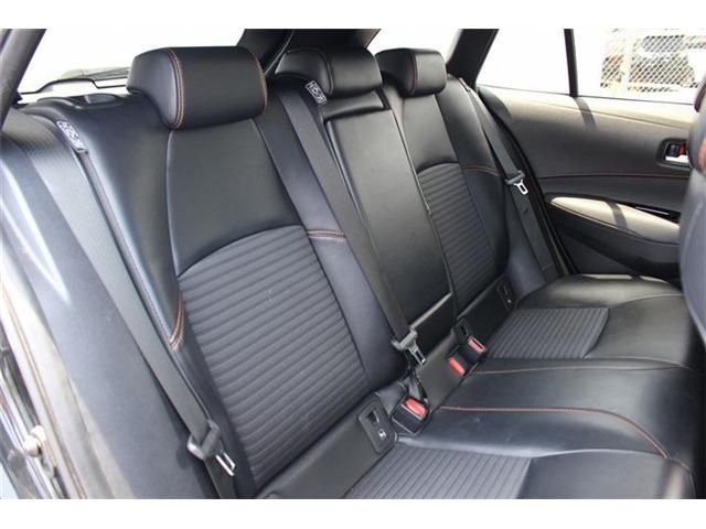 TOYOTA COROLLA TOURING HYBRID 2022