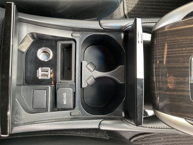 TOYOTA HARRIER 2WD 2015