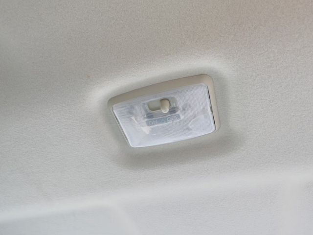 MITSUBISHI eK WAGON 2004