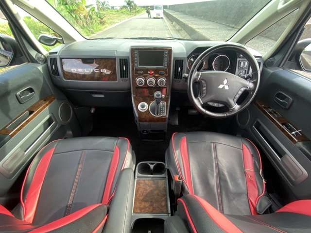 MITSUBISHI DELICA D:5 4WD 2009