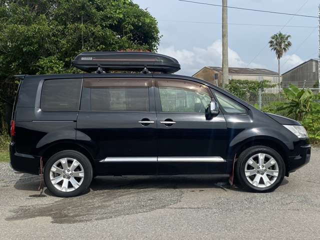 MITSUBISHI DELICA D:5 4WD 2009