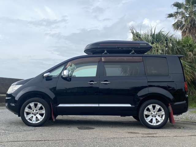 MITSUBISHI DELICA D:5 4WD 2009