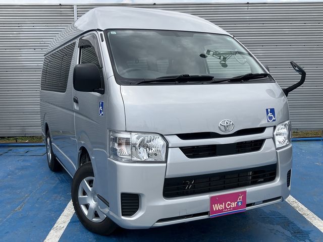 TOYOTA HIACE van 4WD 2020