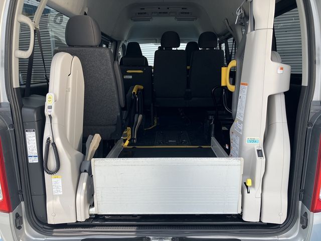 TOYOTA HIACE van 4WD 2020