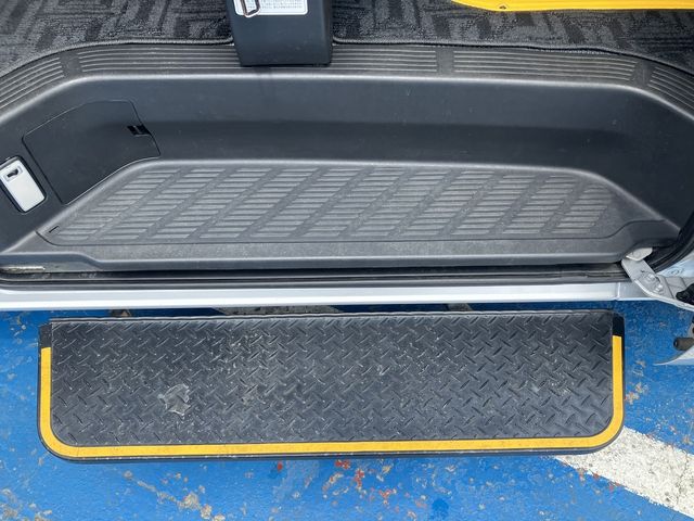 TOYOTA HIACE van 4WD 2020