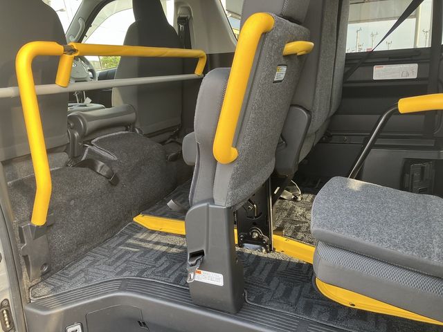 TOYOTA HIACE van 4WD 2020