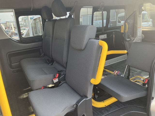 TOYOTA HIACE van 4WD 2020