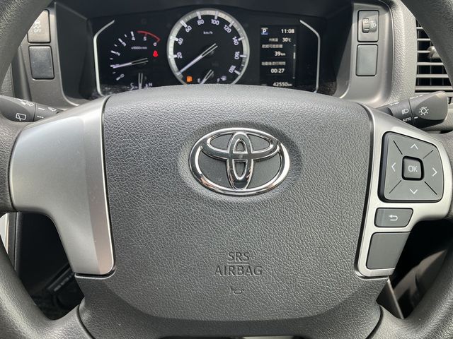 TOYOTA HIACE van 4WD 2020