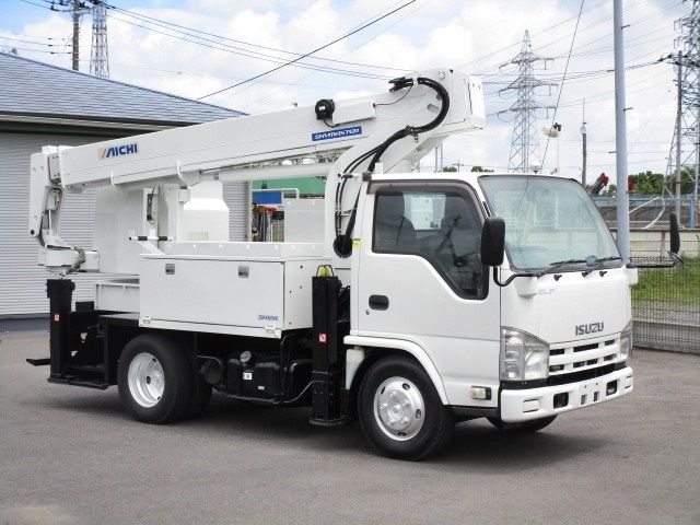ISUZU ELF 2014