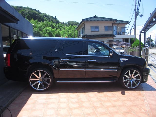 CADILLAC CADILLAC ESCALADE ESV 2010