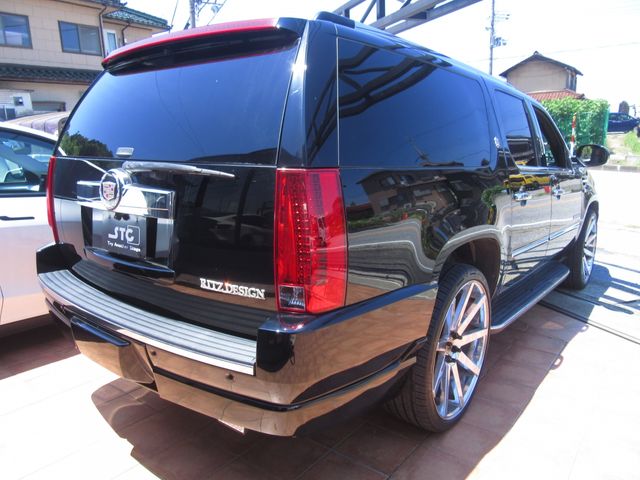 CADILLAC CADILLAC ESCALADE ESV 2010